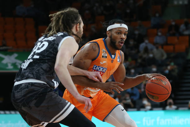 请拭目以待 请拭目以待